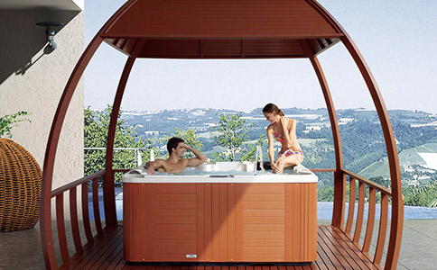 別墅無邊際泳池安裝后期維護費用需要多少？